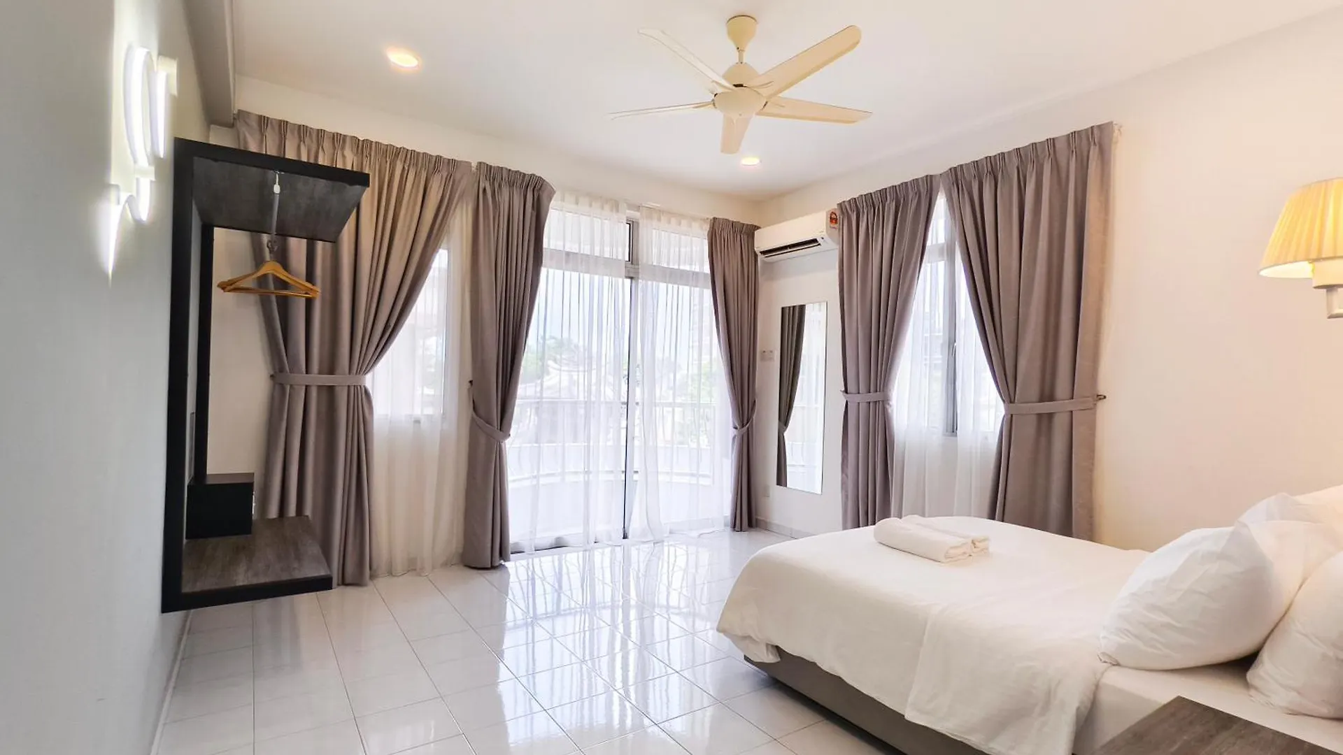 3 Concordia @ Gurney Apartment George Town