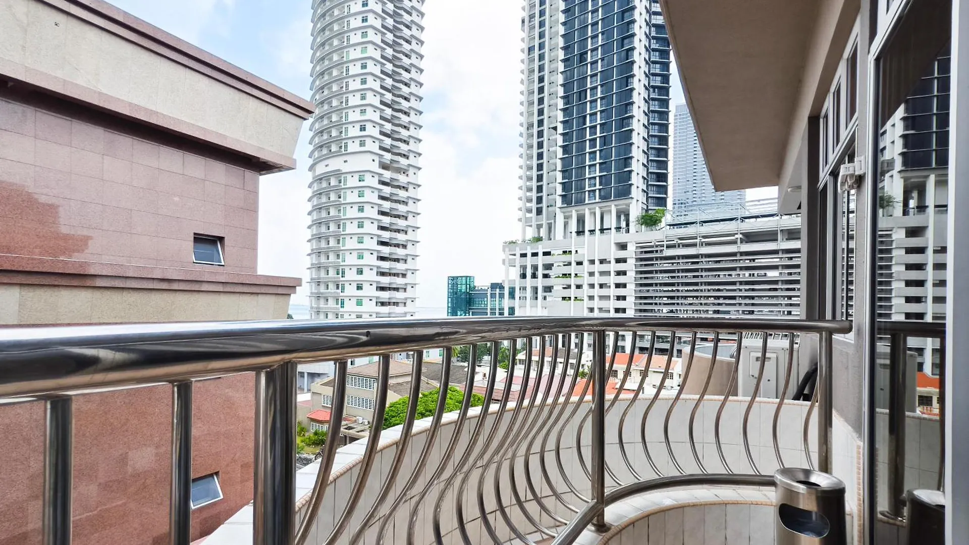 3 Concordia @ Gurney Apartment George Town