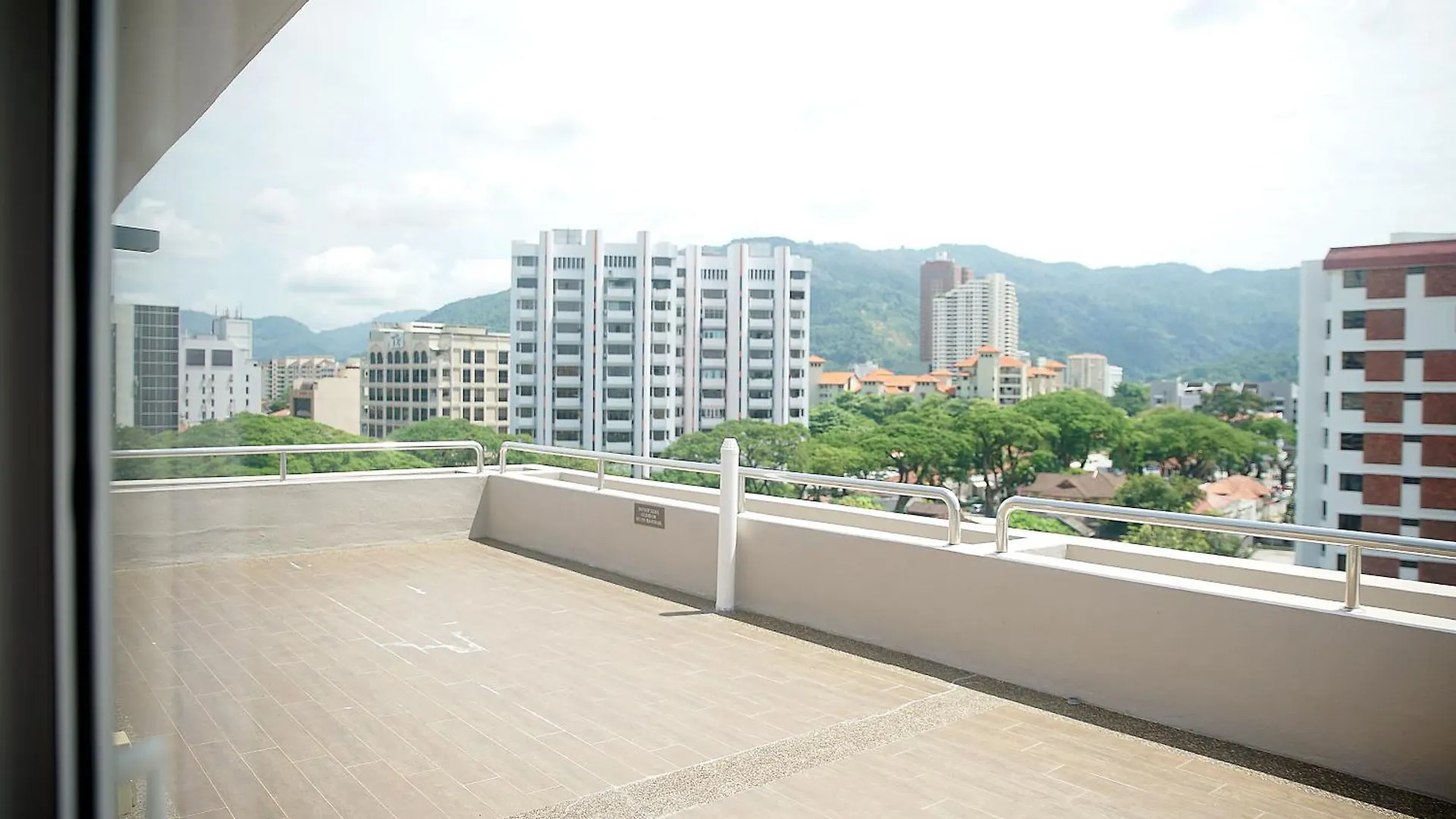 3 Concordia @ Gurney Apartment George Town