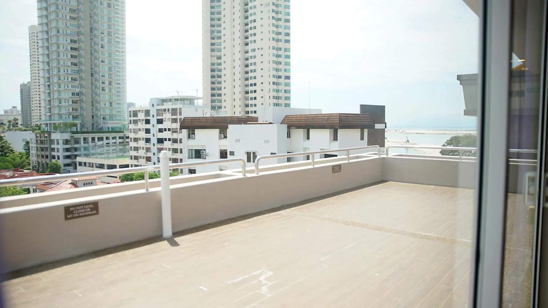 Apartament 3 Concordia @ Gurney George Town